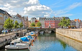 Cozy 1-bedroom apartment in the historical center of Copenhagen close to Tivoli